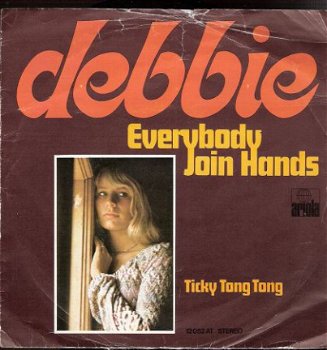Debbie - Everybody Join Hands - Ticky Tong Tong -Fotohoes - 1