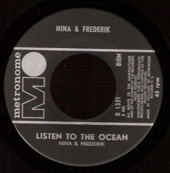 Nina & Frederik - Listen To The Ocean - Me Pet Parakeet - 1