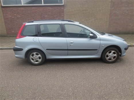 Peugeot 206 SW 1.4 2003 Onderdelen en Plaatwerk Kleur EYL - 2