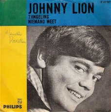 Johnny Lion - Tjingeling - Niemand Weet–NEDERBEAT  -FOTOHOES