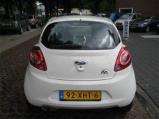 Ford Ka - 1.2 Cool en Sound handgeschakeld