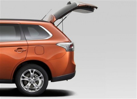 Mitsubishi Outlander - 2.0 PHEV ExeEd XLine Full operational lease - 1