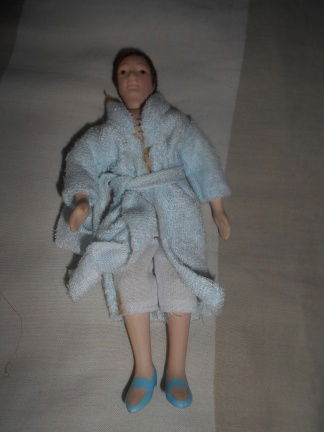 porseleinen popje 14,5 cm man in badjas - nr. 1