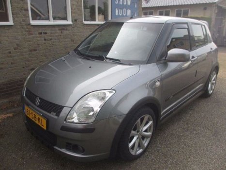 Suzuki Swift - 1.5 Exclusive - 1