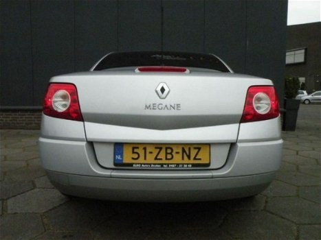 Renault Mégane - CC 2.0 16V Dynamic - 1