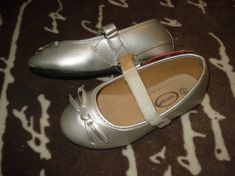 Zilver ballerina schoentjes maat 24 nieuw merk Trentino - 2