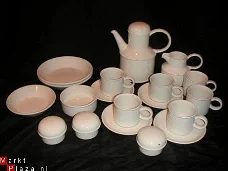 Servies van Midwinter Plain (D17)