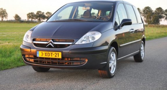 Citroën C8 - 2.0-16V Ligne Prestige in zeer goede staat - 1