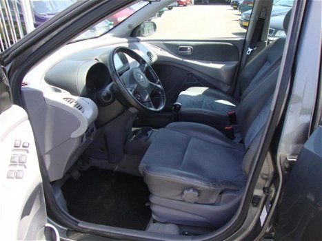 Nissan Almera Tino - 1.8 Visia - 1