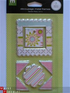 OPRUIMING: making memories decoupage metal frames garden