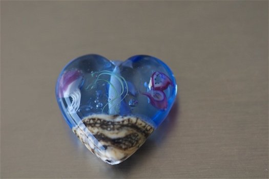 Handgemaakt hart van glas oceaan roze kwal anemonen NIEUW. - 1