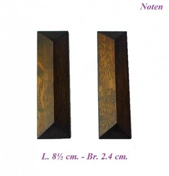 === 2 Klok ornamentjes = hout = oud === 32382 - 1