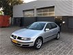 Seat Leon - 1.6-16V S ZEER NETTE AUTO, AIRCO, APK, NAP, DEALER ONDERHOUDEN - 1 - Thumbnail