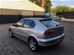 Seat Leon - 1.6-16V S ZEER NETTE AUTO, AIRCO, APK, NAP, DEALER ONDERHOUDEN - 1 - Thumbnail