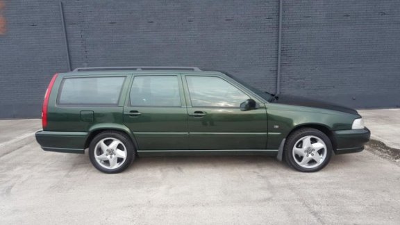 Volvo V70 - 2.5 Luxury-Line - 1