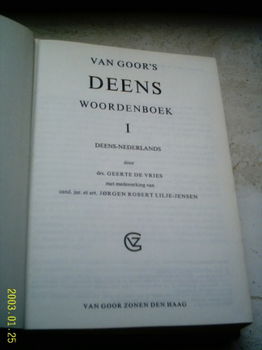 Deens-Nederlands(Geerte de Vries, ISBN 9000021952). - 2