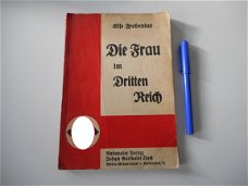 Duits boek "Die Frau im Dritten Reich" uit 1933