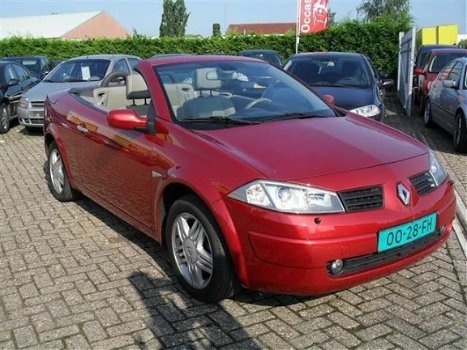 Renault Mégane Cabrio - 2.0 16V 120KW AUTCOM E4 - 1