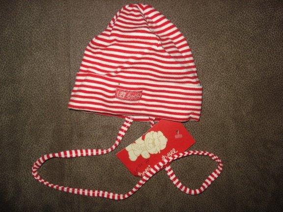 Rood/wit streep muts maat 50/56 merk: Dolli von Doll nieuw - nr. 1