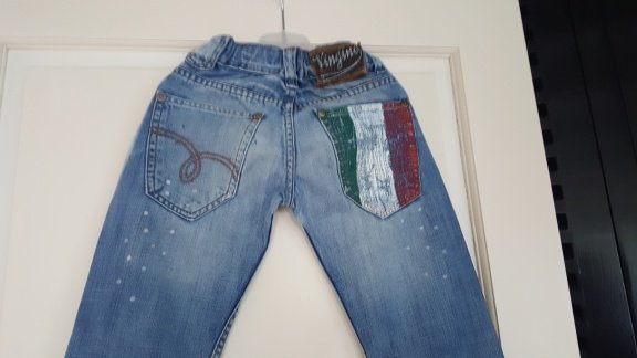 Vingino jeans spijkerbroek met Italiaanse vlag op kontzak maat 122 - 4