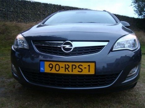 Opel Astra Sports Tourer - EDITION/2011/AUDIO - 1