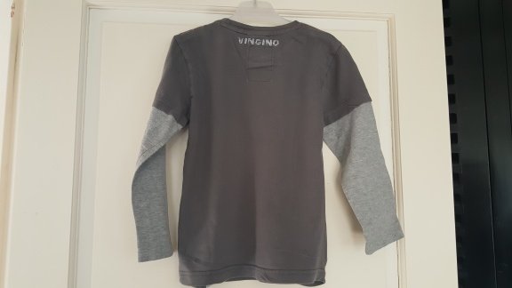 Vingino grijze longsleeve met dubbel mouwtje maat 116 - 3