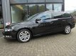 Volkswagen Passat Variant - 1.6 TDI BLUEMOTION EXECUTIVE EDITION Navigatie / Clima / Cruise Staat in - 1 - Thumbnail