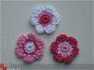 ** Setje van 3 roze/fuchsia/wit gehaakte bloemetjes - 0 - Thumbnail