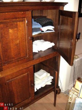 4 deurs eikenhouten kast - Afbeelding 3