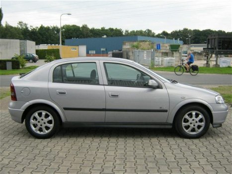 Opel Astra - 1.6 Njoy - 1