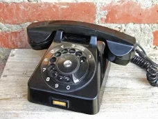 vintage telefoon van bakeliet (Hongaars)