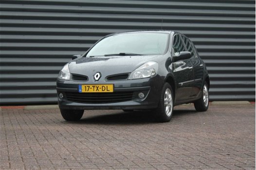 Renault Clio - 1.4 16V E4 Dynamique - 1