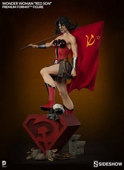 HOT DEAL: Wonder Woman Red Son Statue Sideshow Premium Format - 2