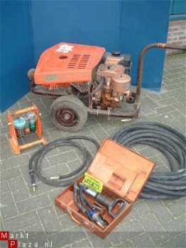 Compressor met Benzinemotor en sloophamer - 1