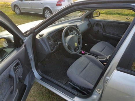 Nissan Primera - 2.0 GX Drive - 1