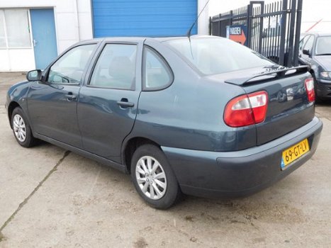 Seat Cordoba - 1.4 STELLA +, STUURBEKRACHTIGING, ELEK-RAMEN, CENT-VERGRENDELING, RADIO, AIRBAGS - 1