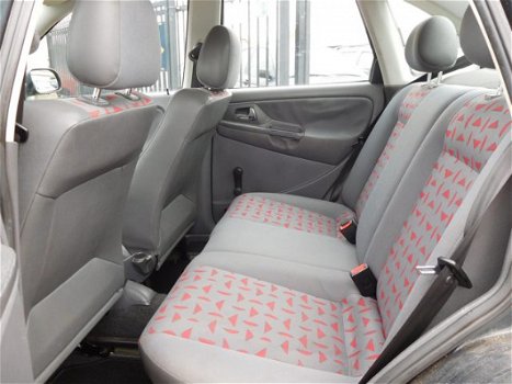 Seat Cordoba - 1.4 STELLA +, STUURBEKRACHTIGING, ELEK-RAMEN, CENT-VERGRENDELING, RADIO, AIRBAGS - 1