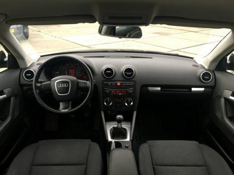 Audi A3 Sportback - Clima - Cruise Controle - LM 17INCH - 1.9 TDI Ambition - 1