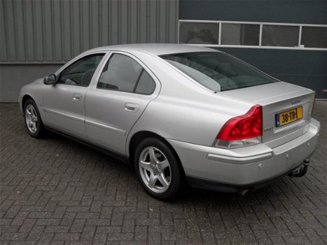 Volvo S60 - 2.4D NAVI, LEER, EDITION II - 1