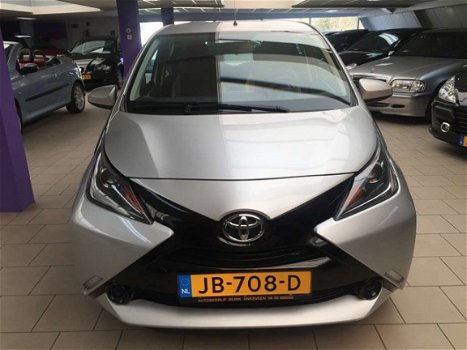 Toyota Aygo - 1.0 VVT-i x-play - 1