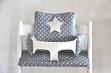 "Grey Star" gecoate kussens voor de stokke tripp trapp kinderstoel