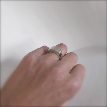 NIEUW Strakke zilveren RING met zirkonia's. Verkrijgbaar in 5 ring maten INCLUSIEF VERZENDEN! - Afbeelding 7