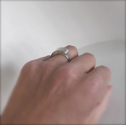 NIEUW Strakke zilveren RING met zirkonia's. Verkrijgbaar in 5 ring maten INCLUSIEF VERZENDEN! - Afbeelding 8