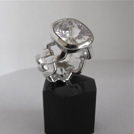 NIEUW Zilveren RING vierkante zirkonia. Verkrijgbaar in 2 ringmaten INCLUSIEF VERZENDEN! - Afbeelding 2