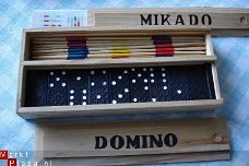 Dubbel doosje voor mikado en domino spel.