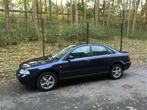 Audi A4 - YOUNGTIMER 1.9 TDI Advance - 1