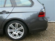 BMW 3-serie Touring - 330i - M-pakket - 17
