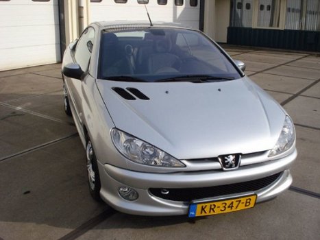 Peugeot 206 CC - 2.0-16V - 1