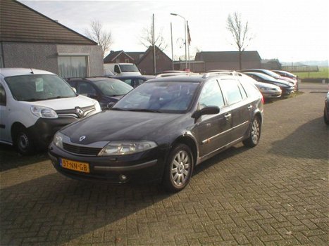 Renault Laguna Grand Tour - 2.0-16V T Dynamique - 1