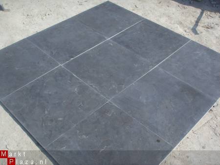 BLUE LIMESTONE 60X60cm €24,99 - 2